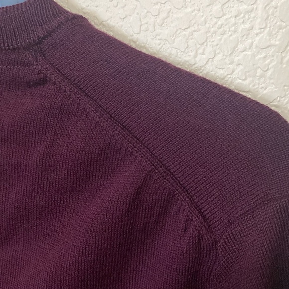 Men’s Club Room Merino Wool Red Plum V-Neck Pullover Sweater Size S NWT - Picture 8 of 10